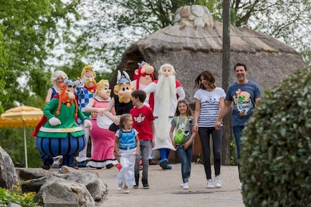 journée en famille au parc asterix à Paris