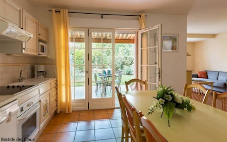VACANCES EN HOTEL CLUB HAUT DE GAMME POUR 2 PERSONNES EN PROVENCE PRES DE FAYENCE